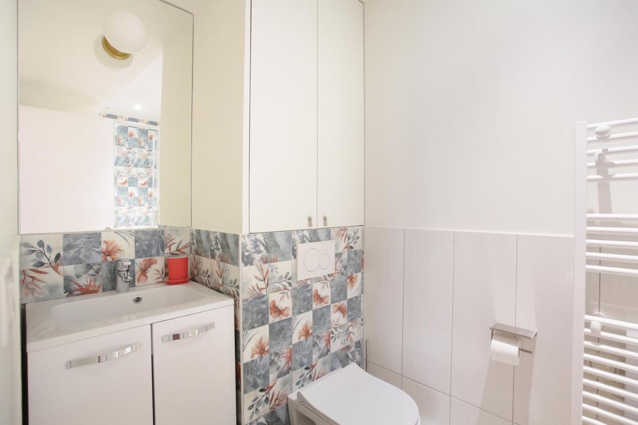 Rent A Room - Aparts Cadet Paris Exterior photo